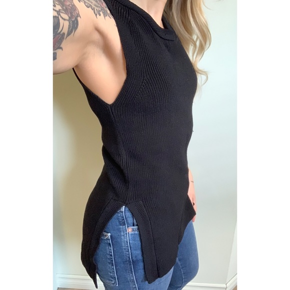 COPY - Halston | long black knit tank top. - Picture 10 of 10